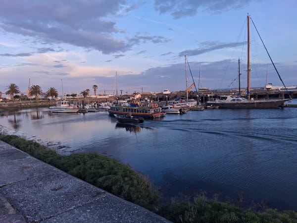 Evening harbor and street scenes documented in Figueira da Foz