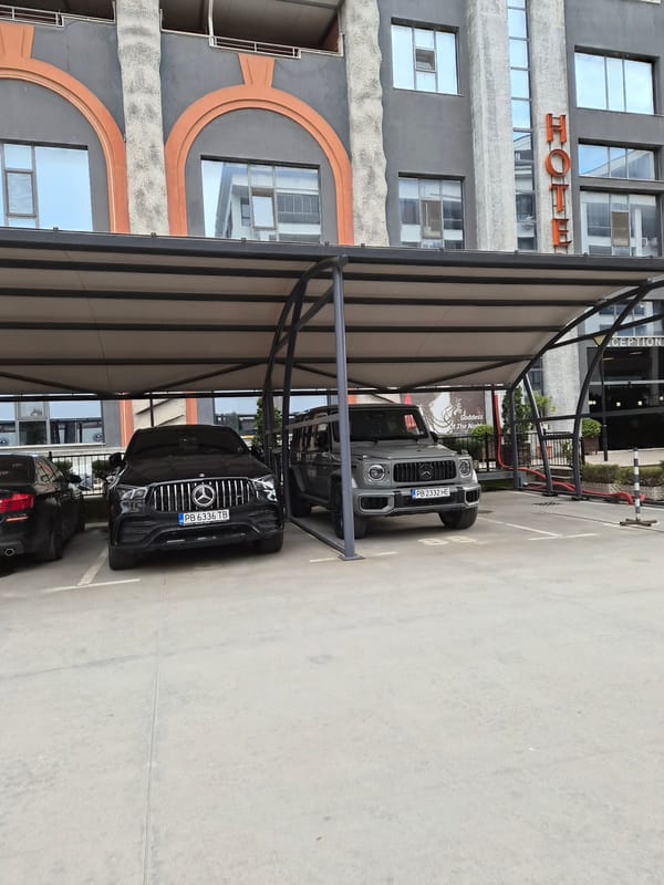 Luxury vehicles observed in Plovdiv hotel and restaurant areas