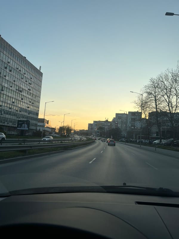 Evening drive and basketball court visit documented in Varna