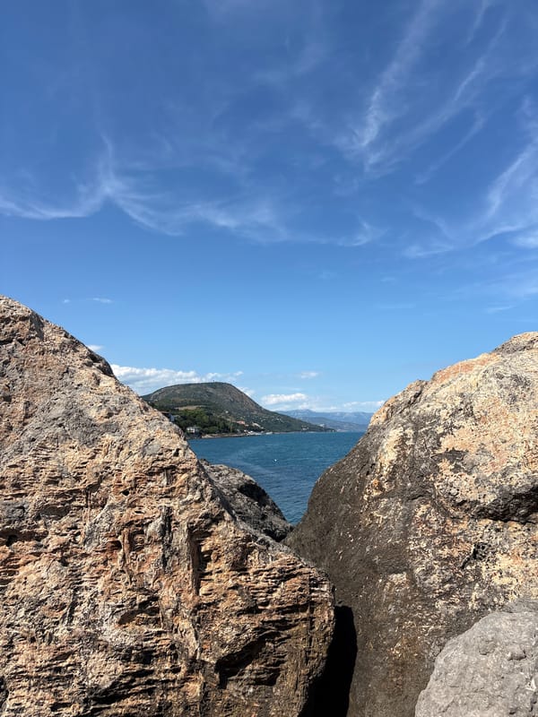 Sunny afternoon along the Utios coastline and beachfront