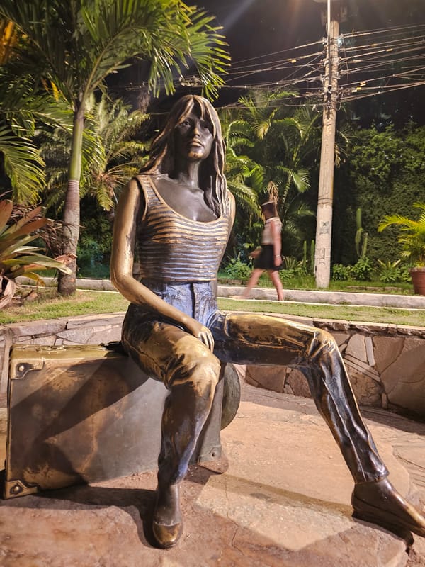 Evening life captured in Brazilian coastal town Búzios