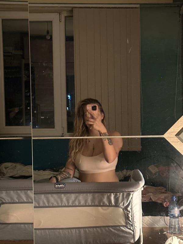 Bedroom selfie session in Plovdiv, Bulgaria