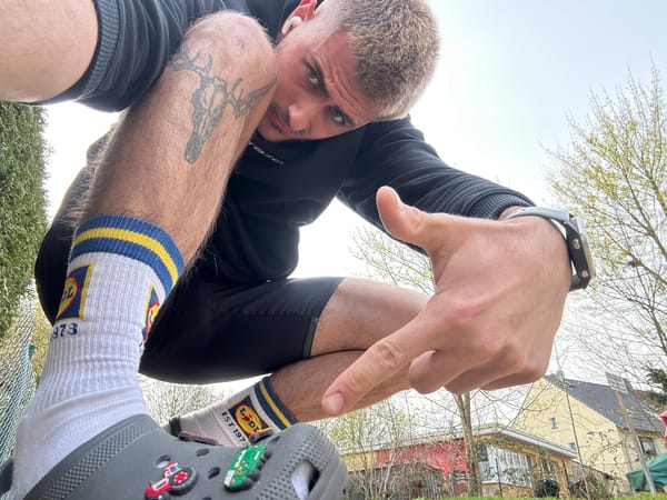 Man Tests Drone's Ability to Lift Crocs in Essen Park