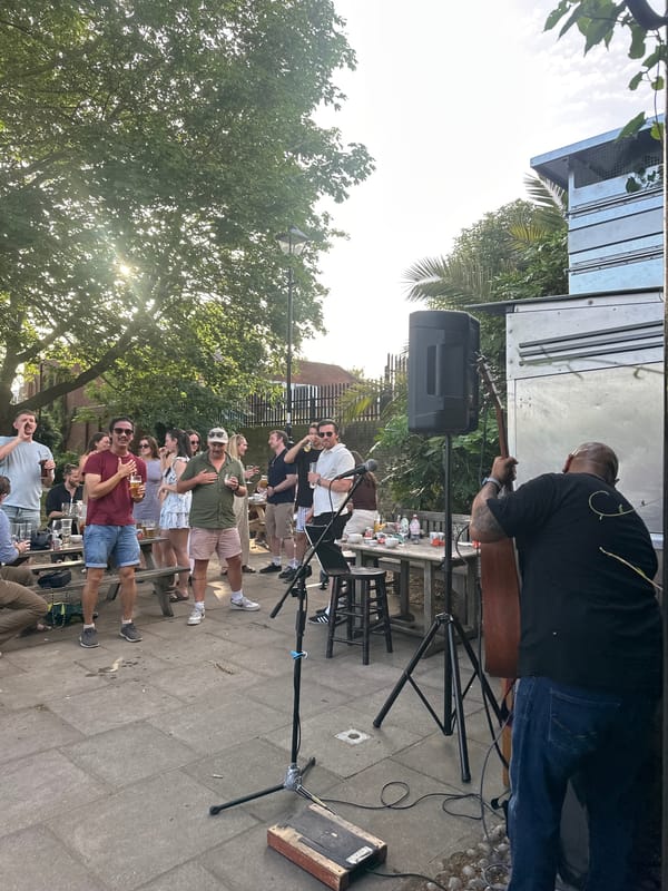 London Community Gathering Features Music, Dining, Thames Activities