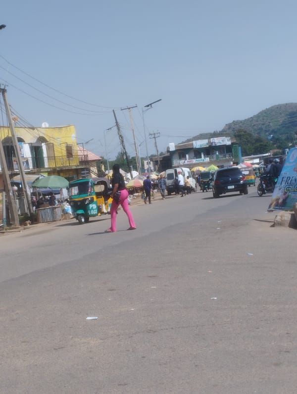 Market day in Gwong and Jos: trade, traffic, and street life