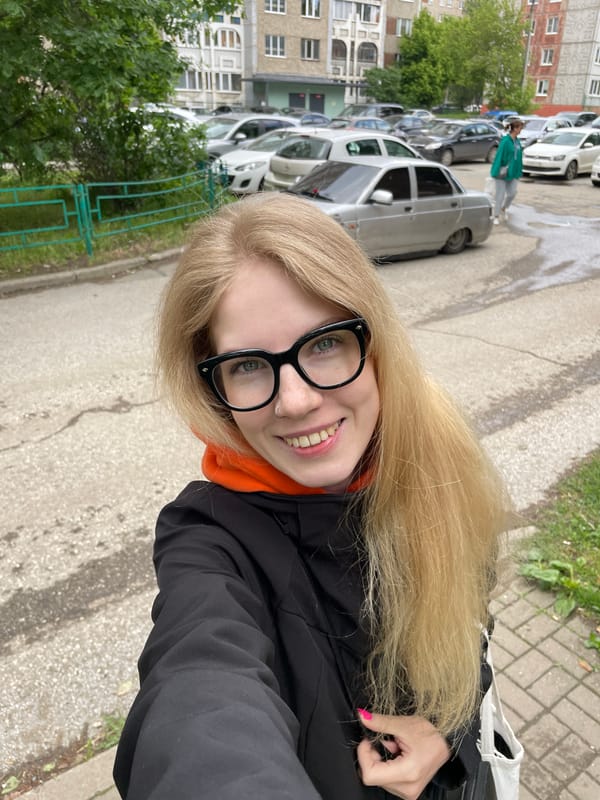 Morning photo session documents everyday moments in Izhevsk