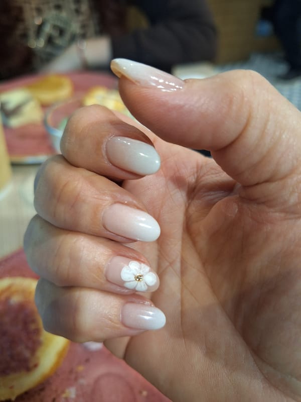 Morning breakfast service documented at Wrocław hotel with Easter displays