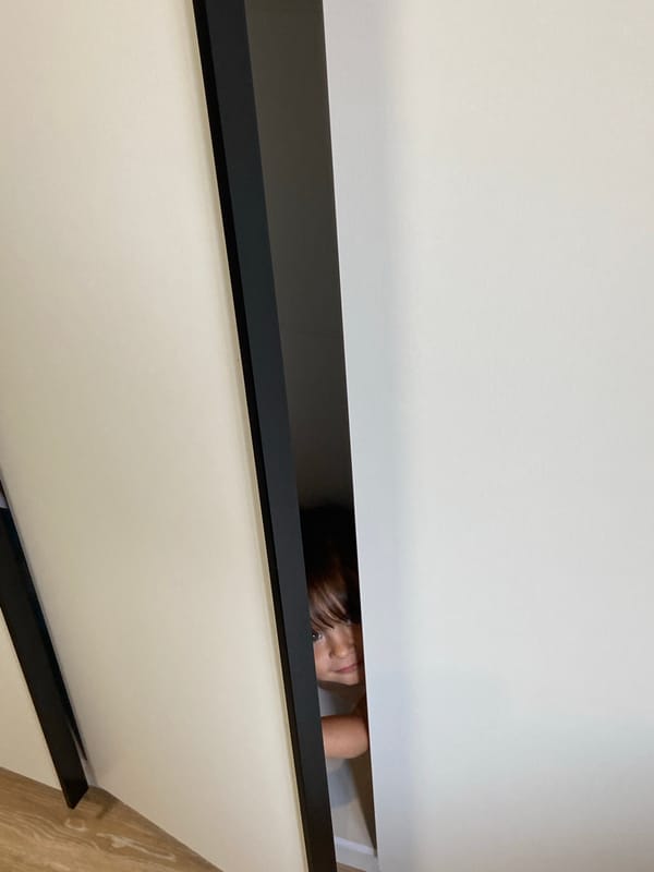 Morning domestic life documented in Tyumen household