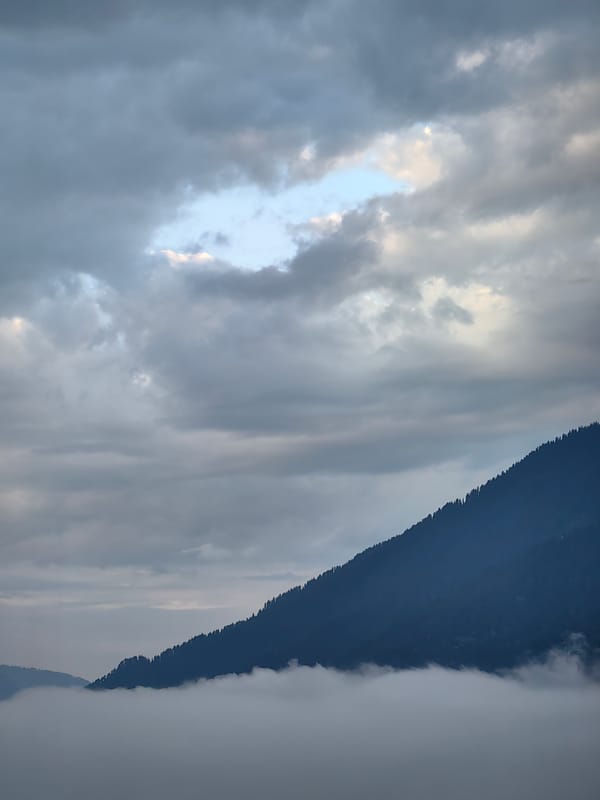 Misty morning in Vashisht: mountain views and quiet reading