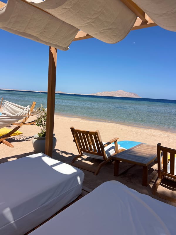 Lazy midday at a Sharm El Sheikh beach resort