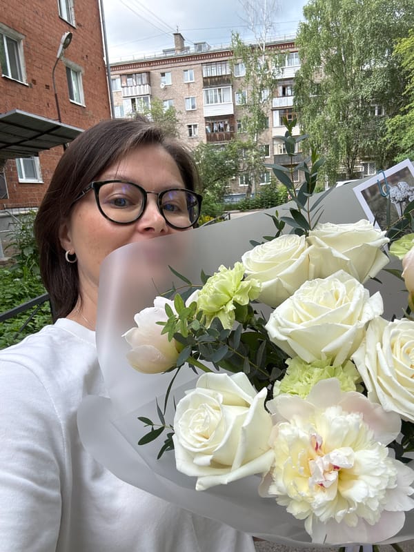 Flowers, a park stroll, and lunch at a Izhevsk pub.