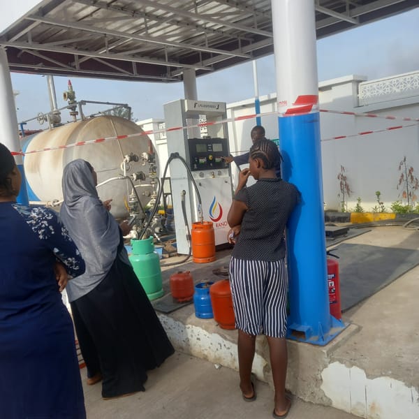 Morning fuel station operations documented in Barden Yana Nigeria