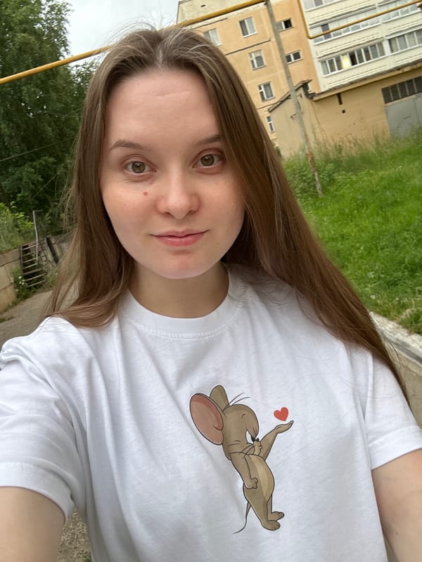 Outdoor selfie in Noviy, Russia, cartoon mouse tee