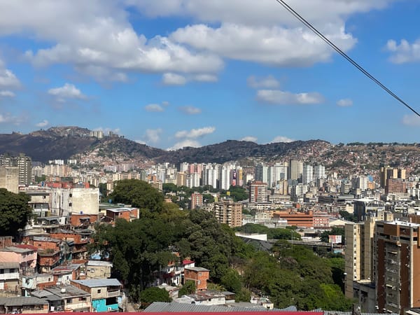 Quiet moments captured across Caracas neighborhoods
