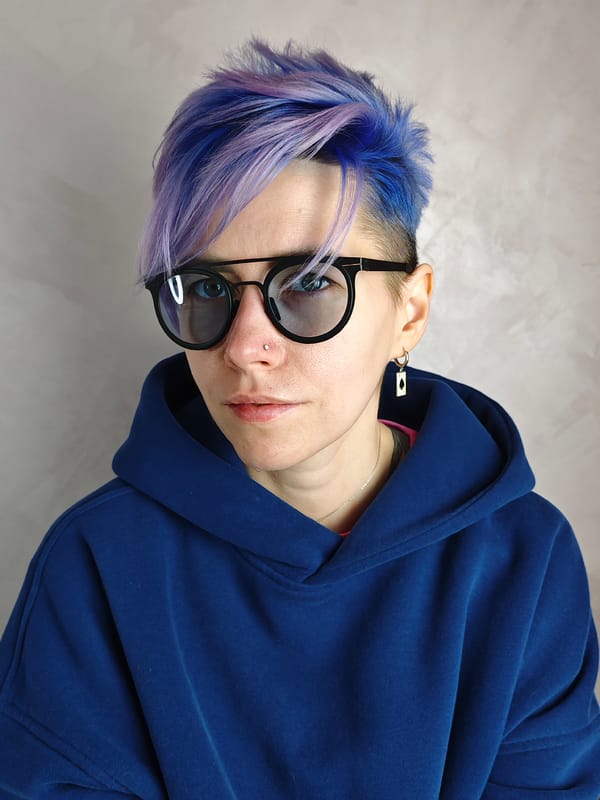 Individual with colorful hair, piercings spotted in Izhevsk