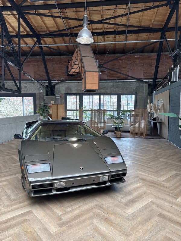 Luxury car enthusiast tours Classic Remise Düsseldorf automotive center