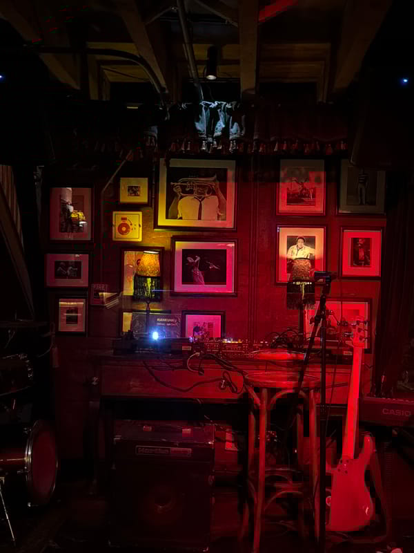 Dinner scene captured at Cape Town restaurant Wednesday evening