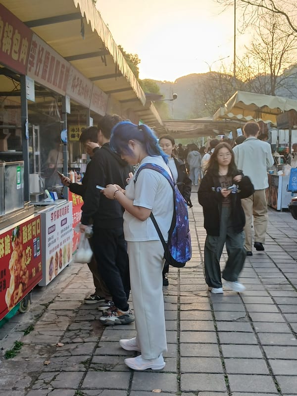 Morning street life captured across Shapingba District, China