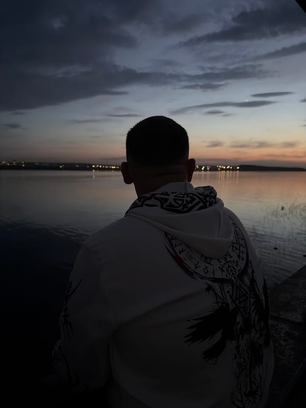 Evening scenes documented along Izhevsk Reservoir during dusk hours