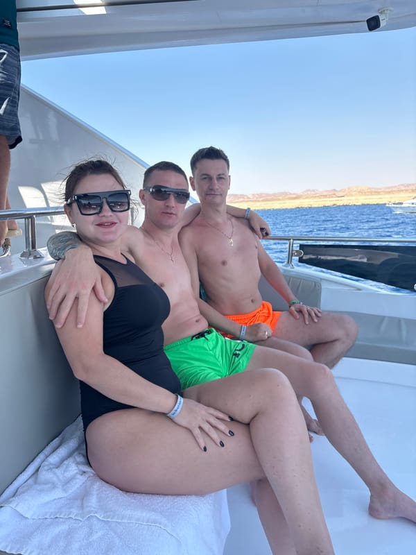 Three people spotted on yacht deck near Sharm El Sheikh
