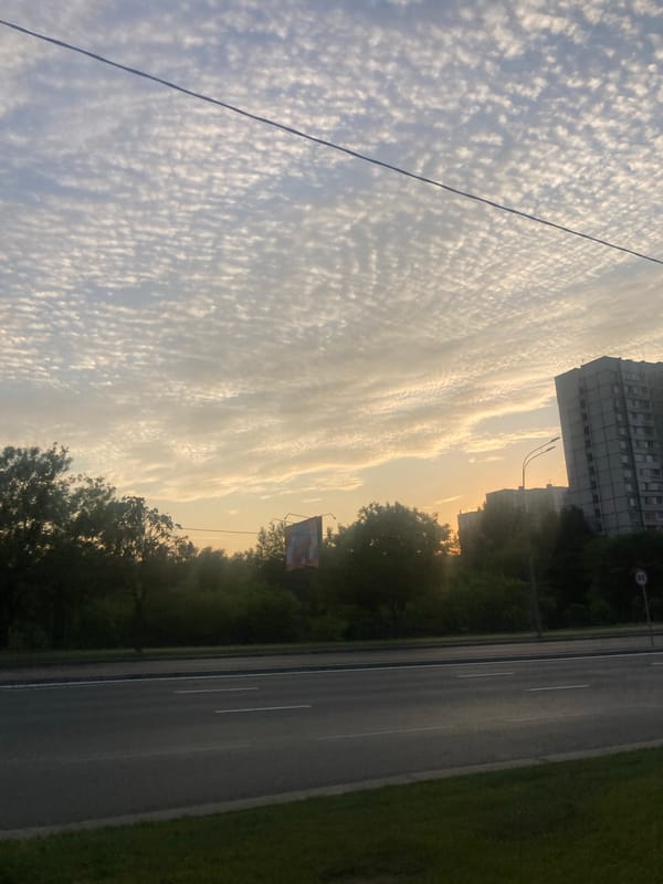 Moscow evening documented through 30 photographs during golden hour