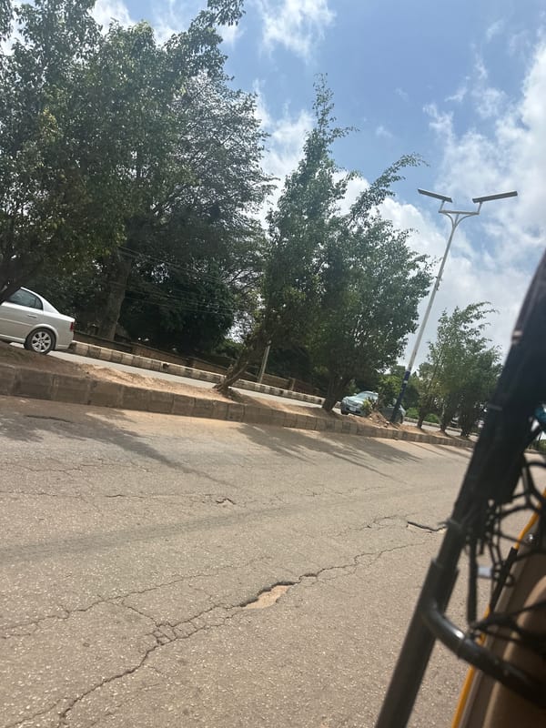 Street scenes and everyday life along a Jos, Nigeria corridor