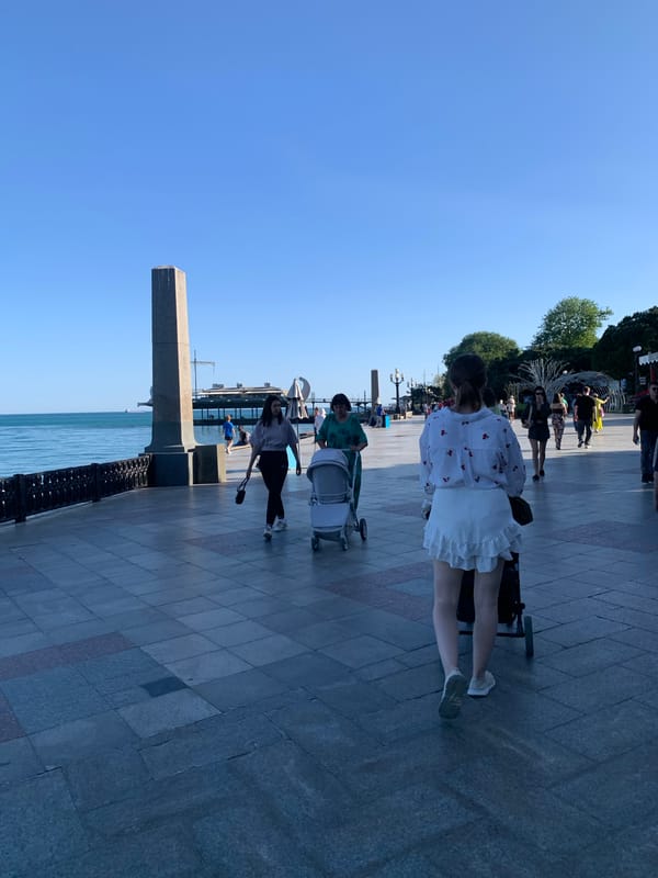 Pedestrians observed at City Garden waterfront walkway
