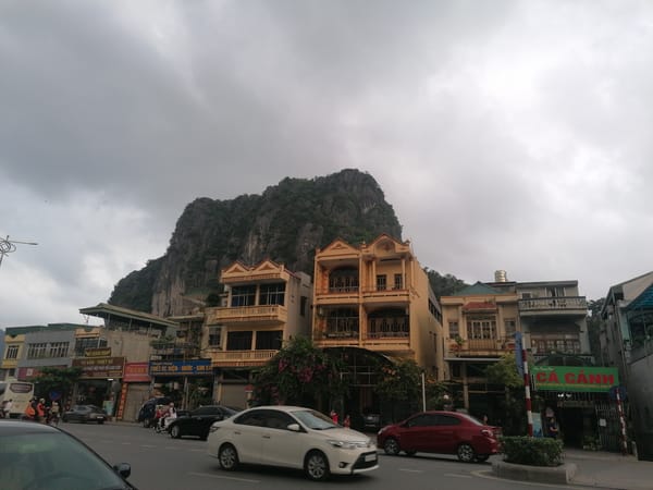 Daily street life documented in Ha Long Ward, Vietnam