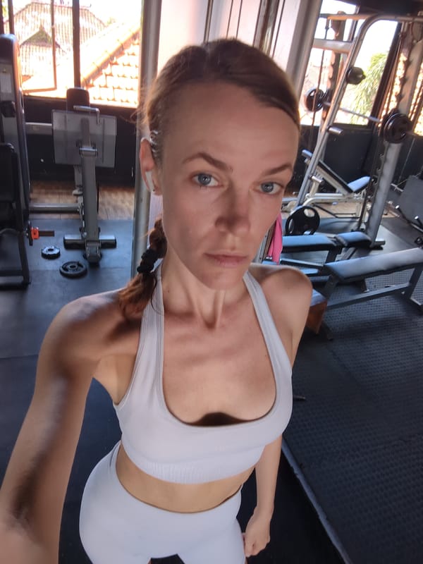 Woman takes gym selfie in Mengwi, Indonesia