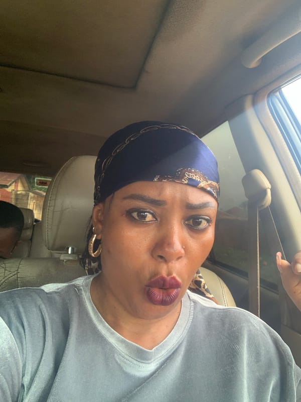 Woman takes car selfies in Sabon Tasha, Nigeria