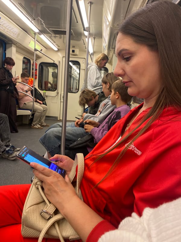 Everyday life in and around the Moscow Metro