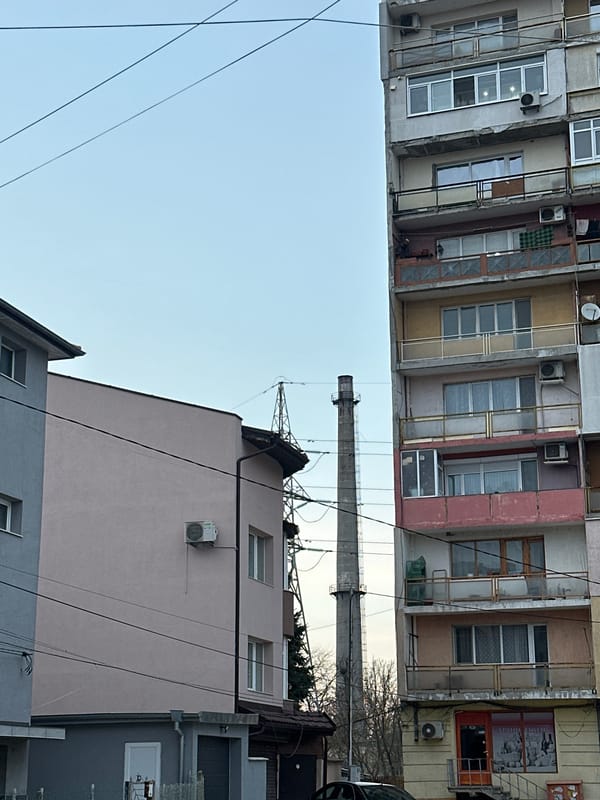 Street scene and product packaging documented in Dobrich