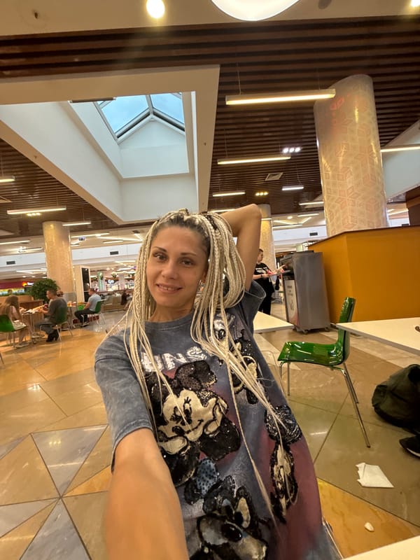 Afternoon at a shopping mall in Arkhangelsk, Russia