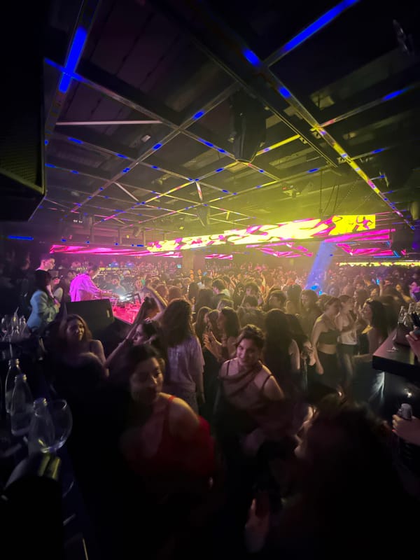 Nightclub draws crowds in Sofia Friday night