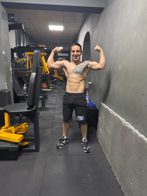 Gym-goers document workout session in Ruse, Bulgaria