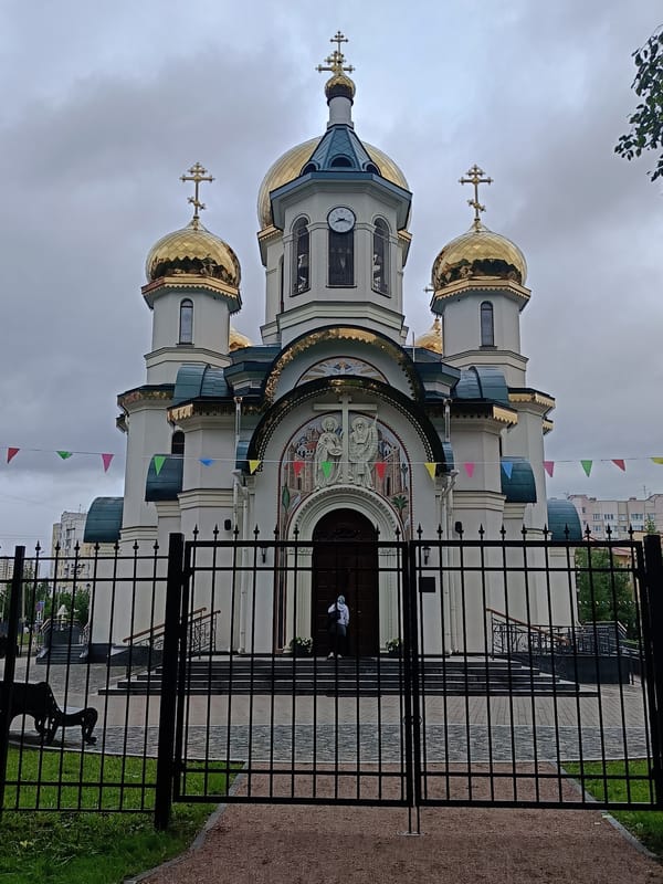 Orthodox churches and parks documented in Saint Petersburg