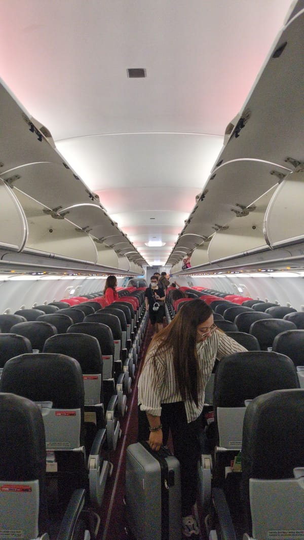 Traveler documents routine airport experience in Vietnam