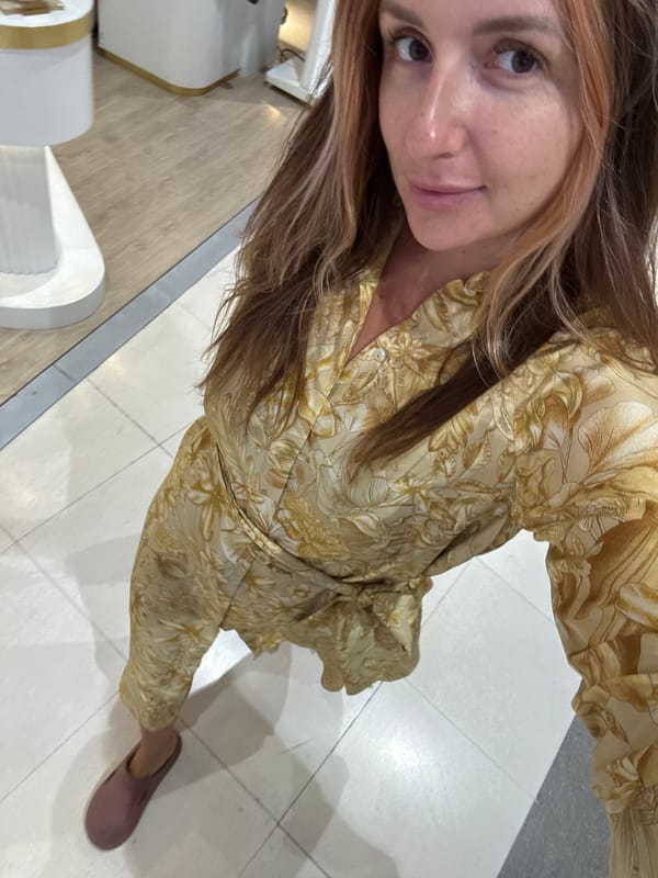 A casual morning browsing a shopping mall