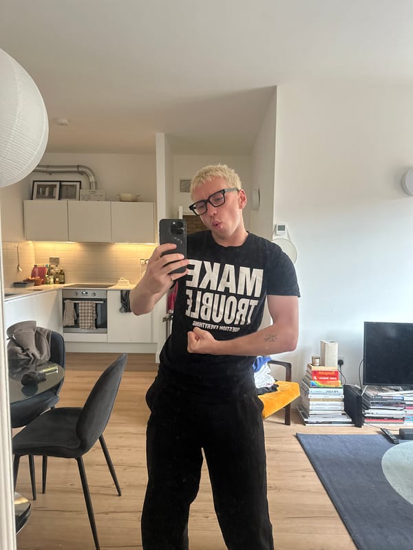 London resident documents morning routine with selfies and street observations