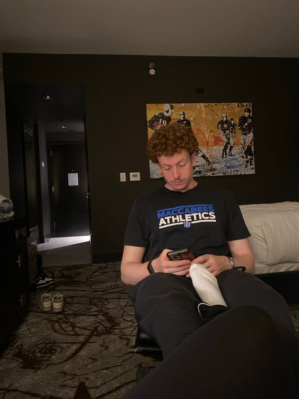 Man observed in College Park hotel room early morning