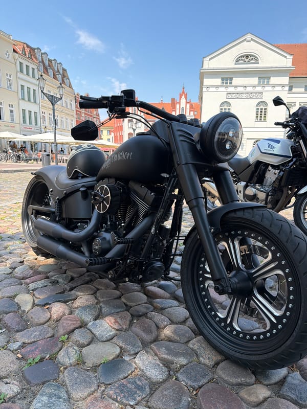Sunny stroll through Wismar's Hanseatic old town