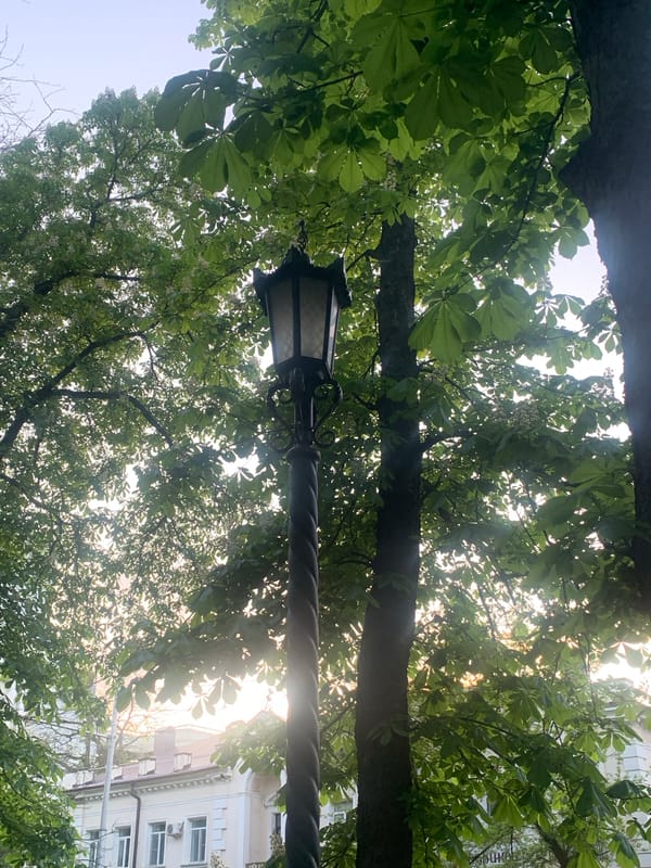 Afternoon walk through Stavropol captures monuments and street life
