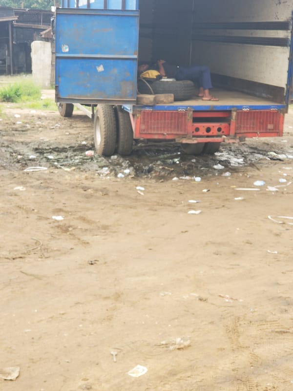 Daily commerce and street life documented in Fegge, Nigeria