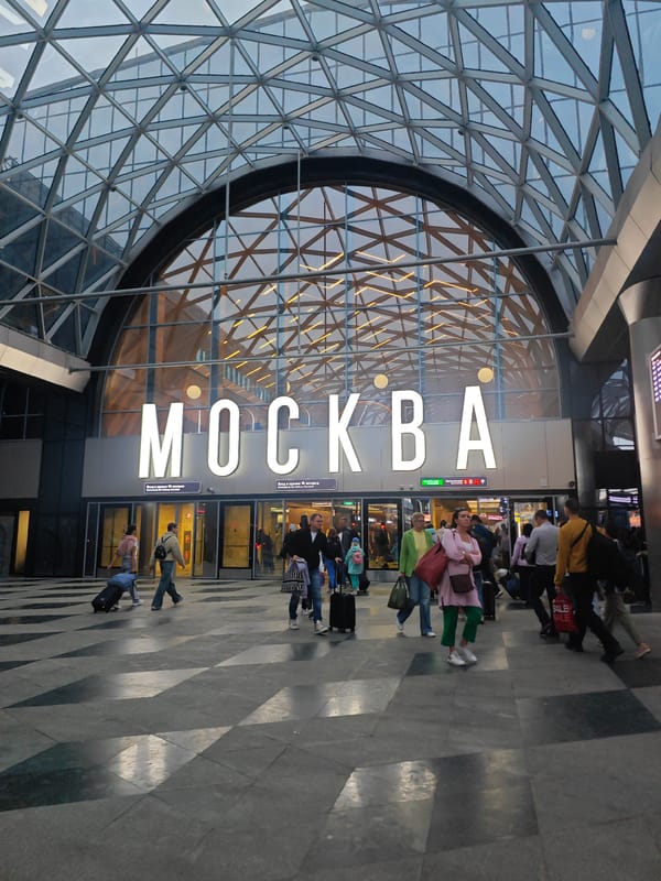 Late-night scenes from Moscow's Moskva railway station