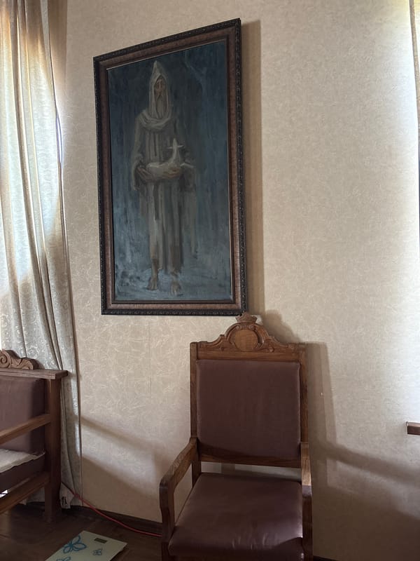Witness documents home interior tour in Gudauta, Abkhazia