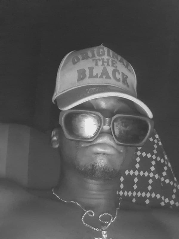 Person in 'Original' cap photographed repeatedly in Lokoja
