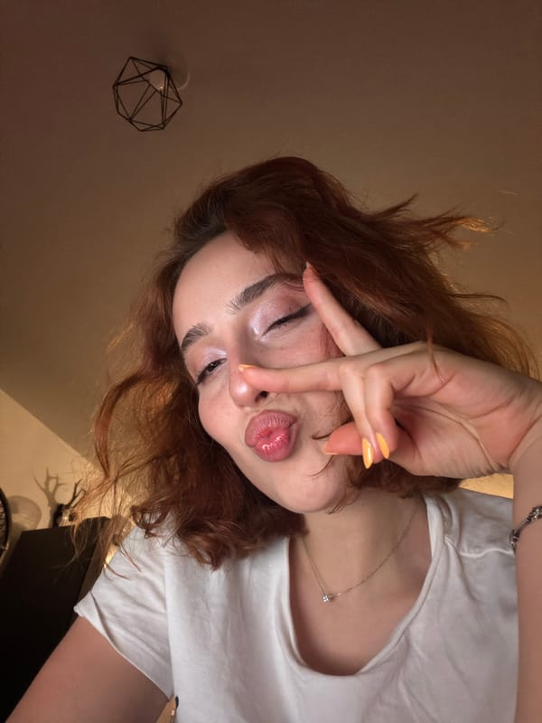 Afternoon selfie session around a Strasbourg building