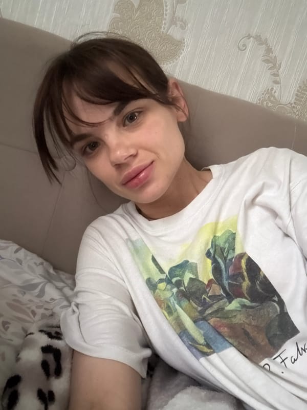 Woman documents daily life through selfies in Rostov-on-Don apartment
