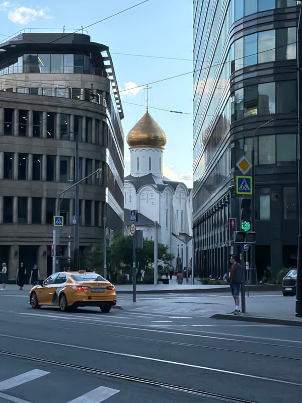 Witness documents mixed urban architecture over 11 minutes