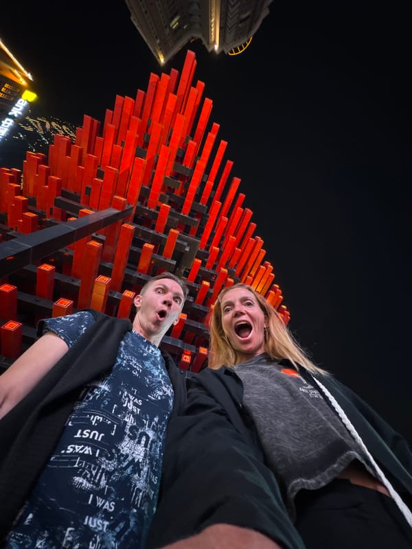 Indoor and outdoor dining scenes observed in Yuzhong District